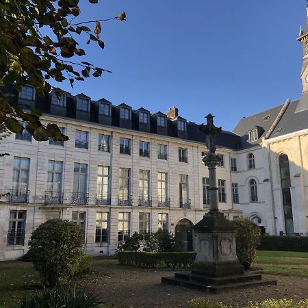 Ferienwohnung Superbe T2 Avec Vue Sur Cour - Rouen Centre Exterior foto